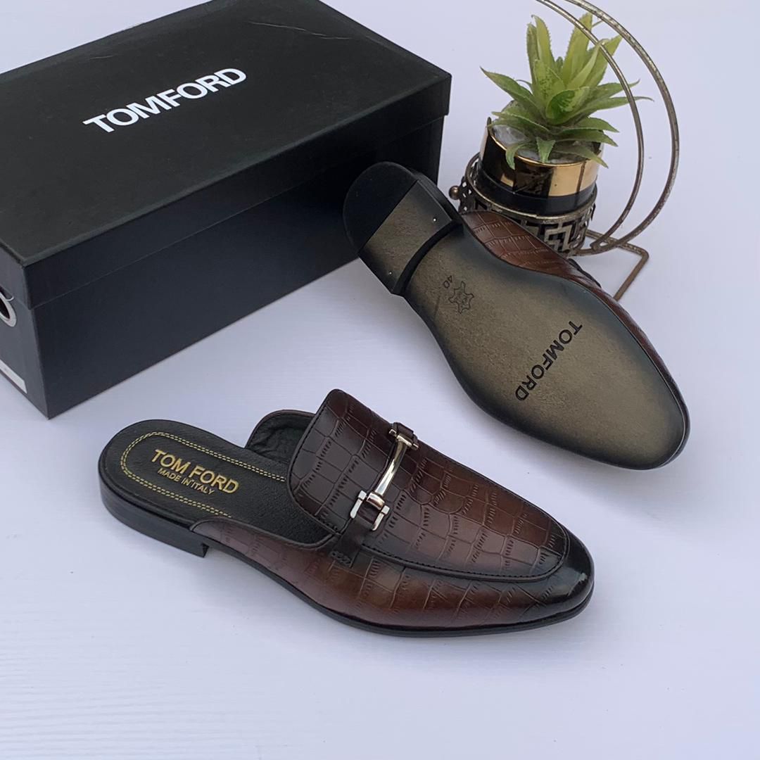 shoe 10