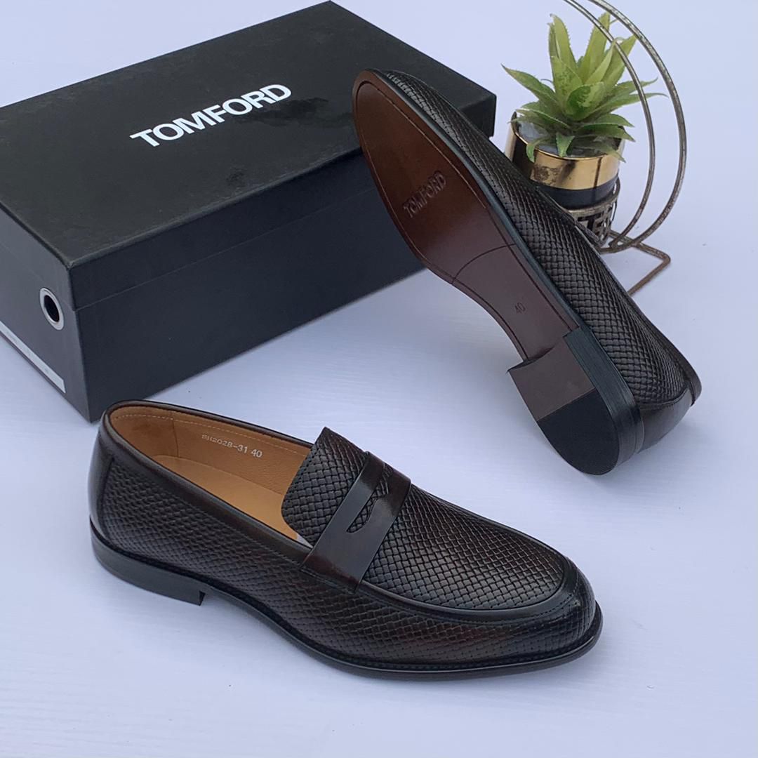 shoe 19